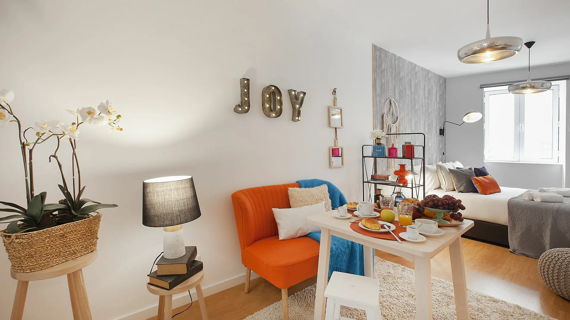 Sweet Inn Apartment - Sao Bento Lisbon 0*,  Португалия