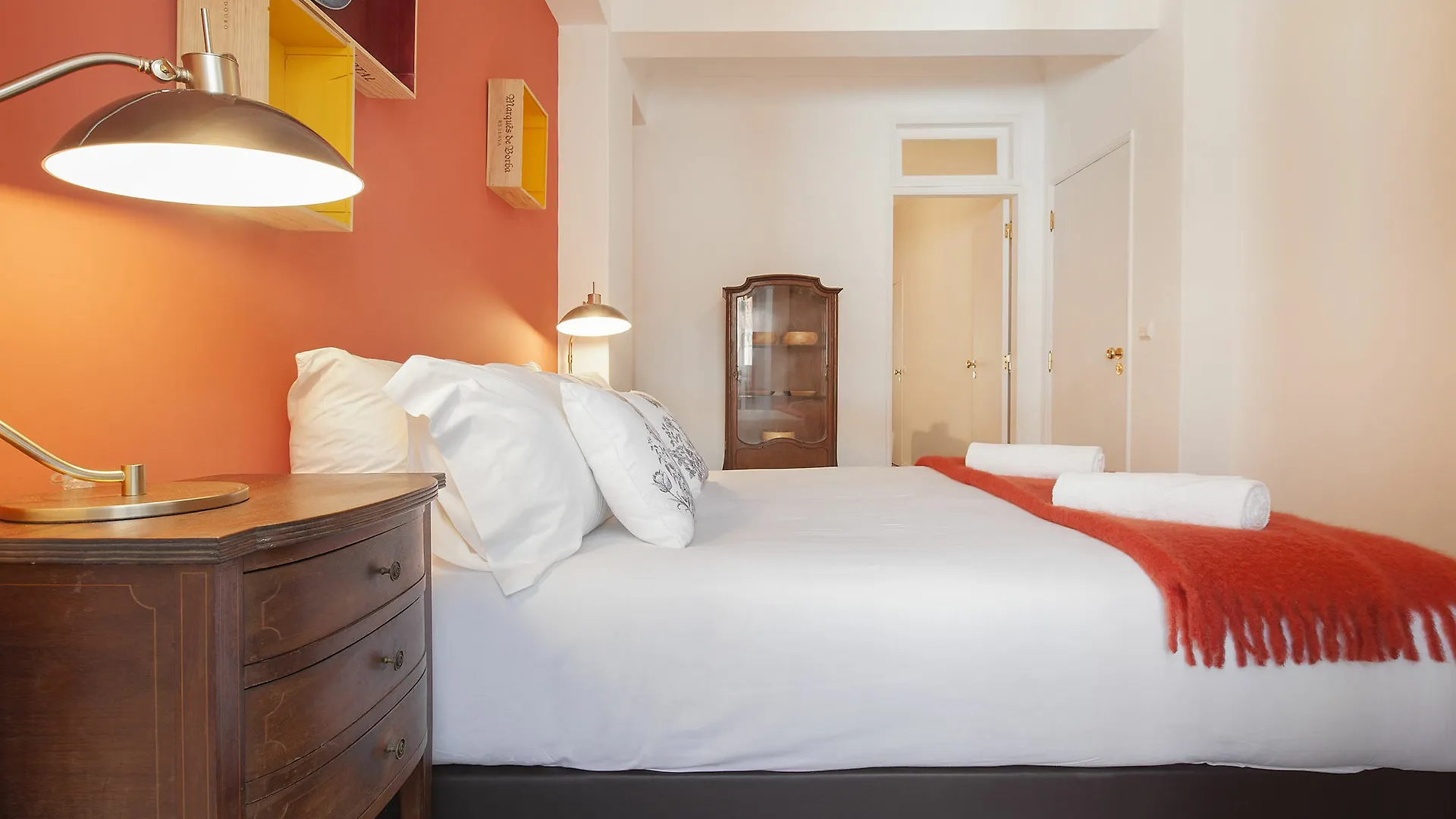 Sweet Inn Apartment - Sao Bento Lisbon Португалия